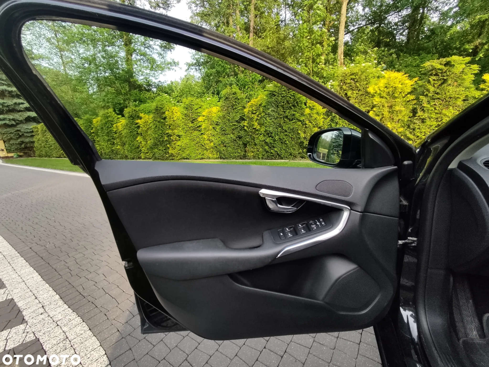 Volvo V40 D3 Momentum - 34