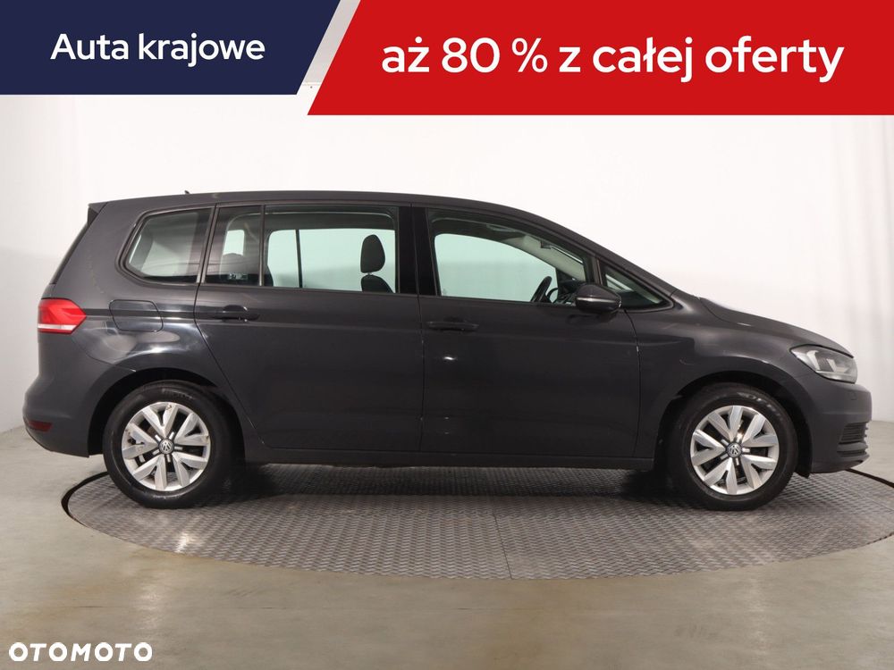 Volkswagen Touran - 8