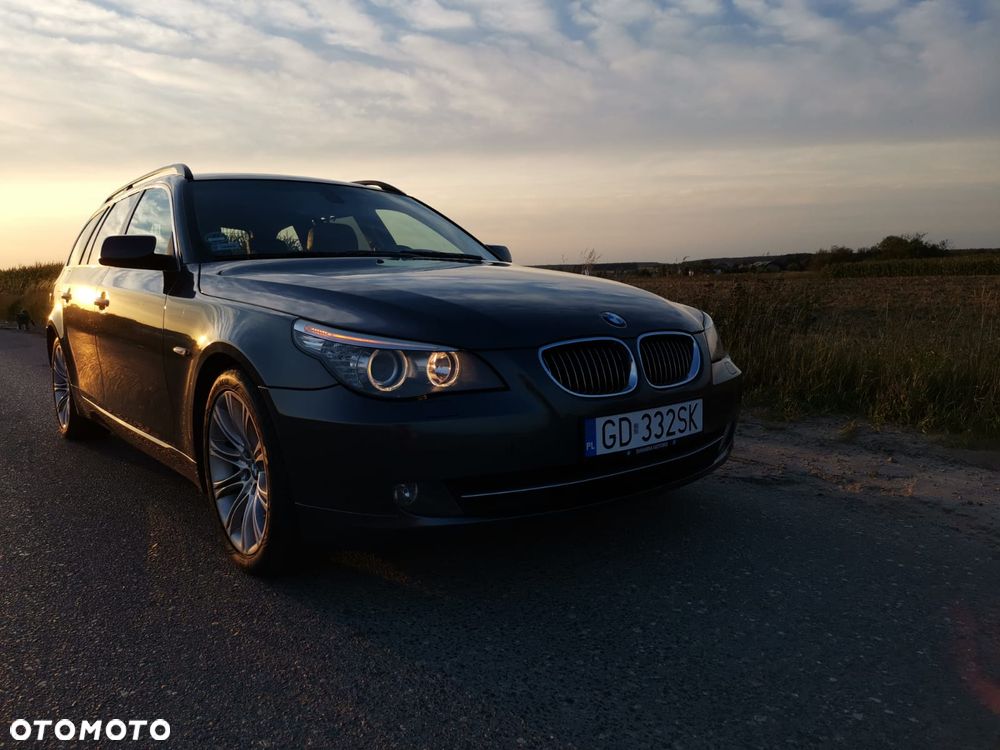 BMW Seria 5 525d - 19