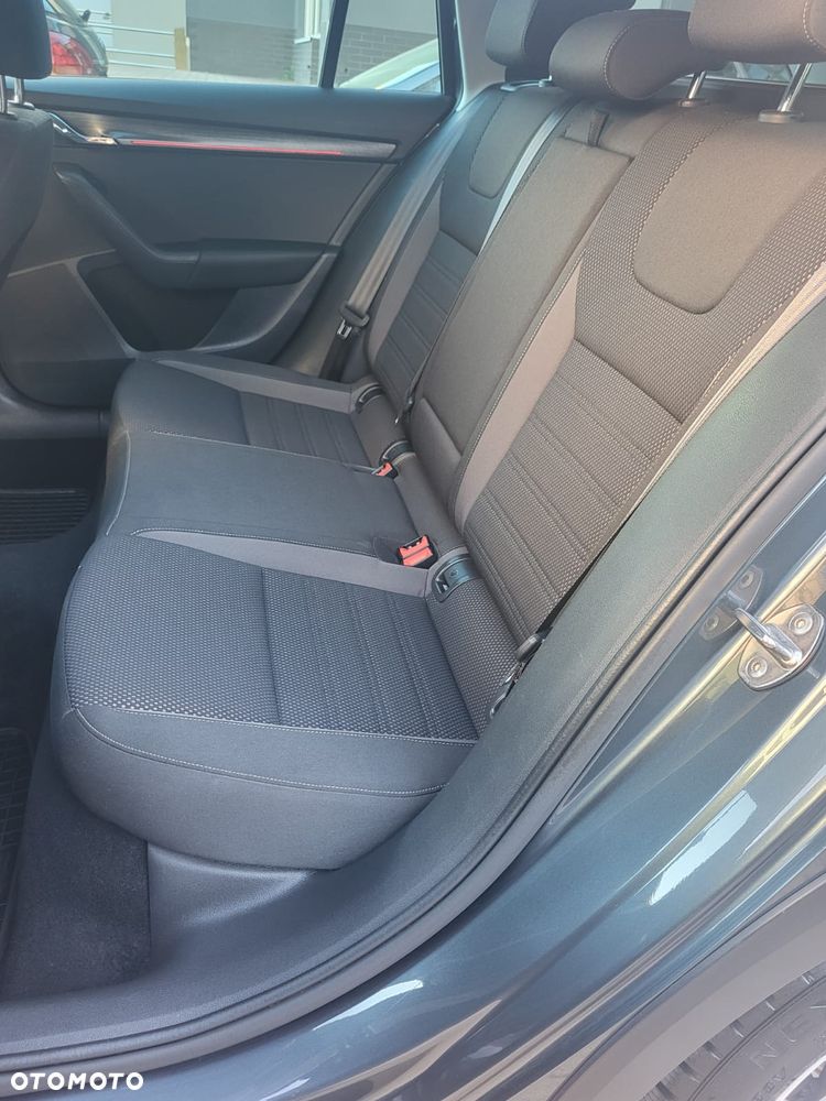 Skoda Octavia Scout 2.0 TDI 4x4 DSG - 18