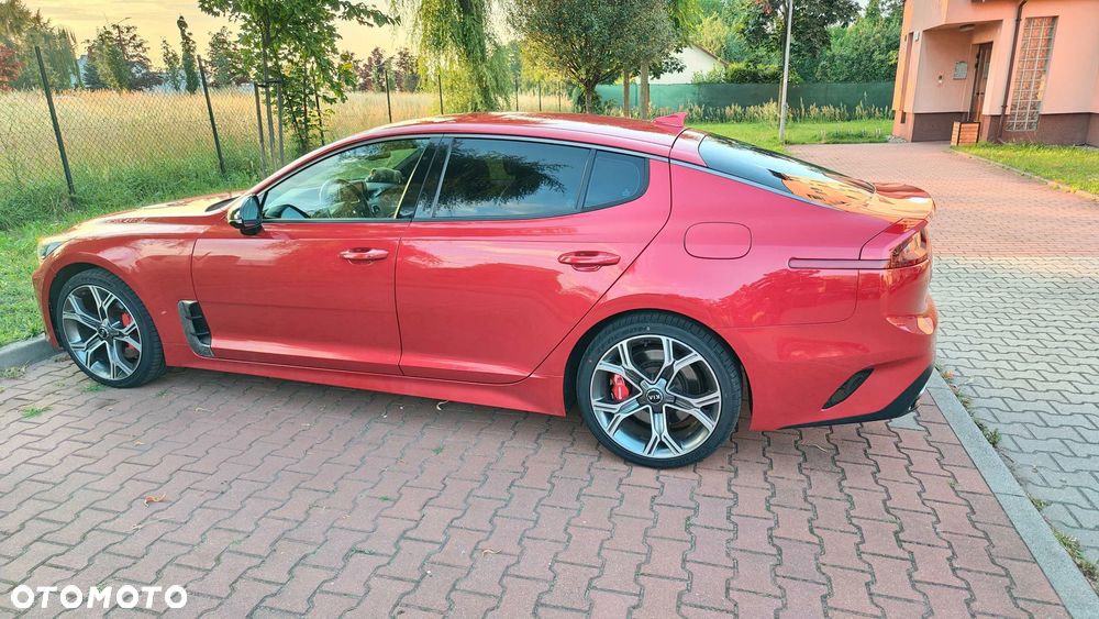 Kia Stinger - 4