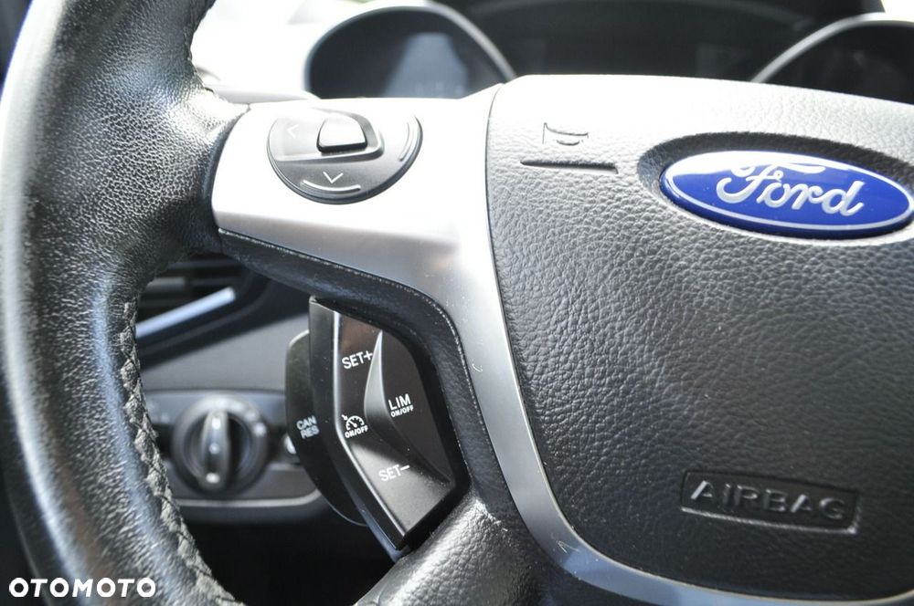Ford Kuga - 14