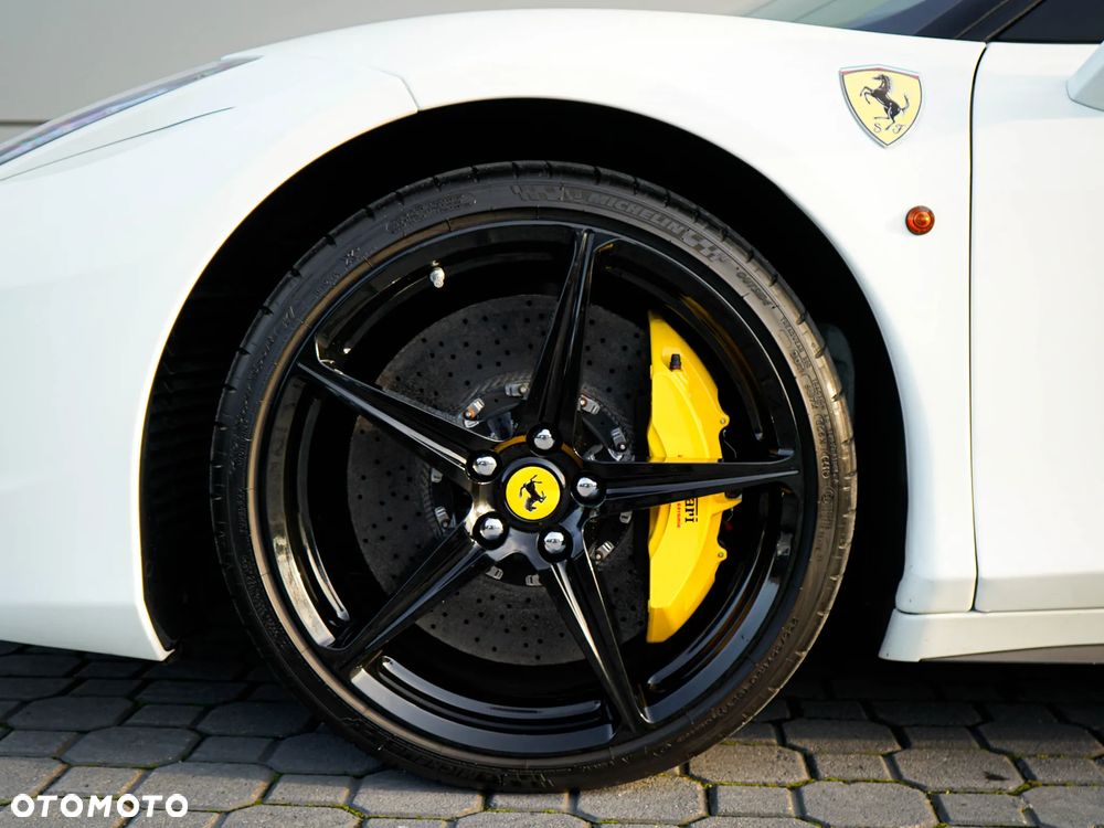 Ferrari 458 Italia - 8