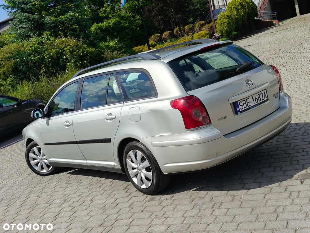 Toyota Avensis 2.0 D-4D Premium - 4