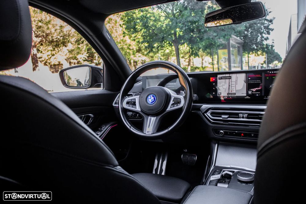 BMW 320 e Pack M Auto - 31