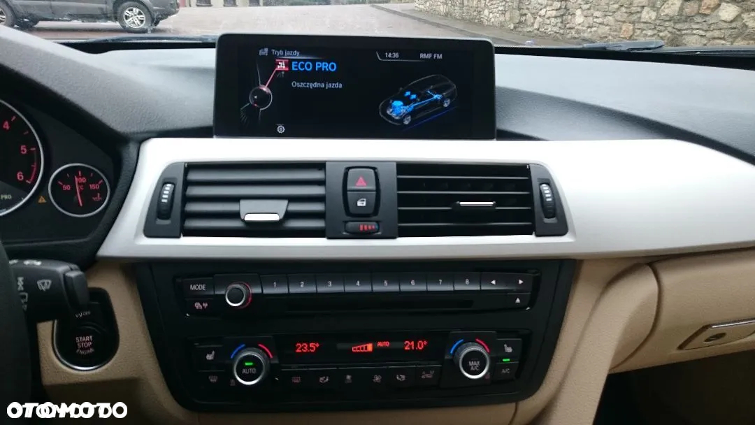 BMW Seria 3 320d DPF Touring Efficient Dynamics Edition - 20
