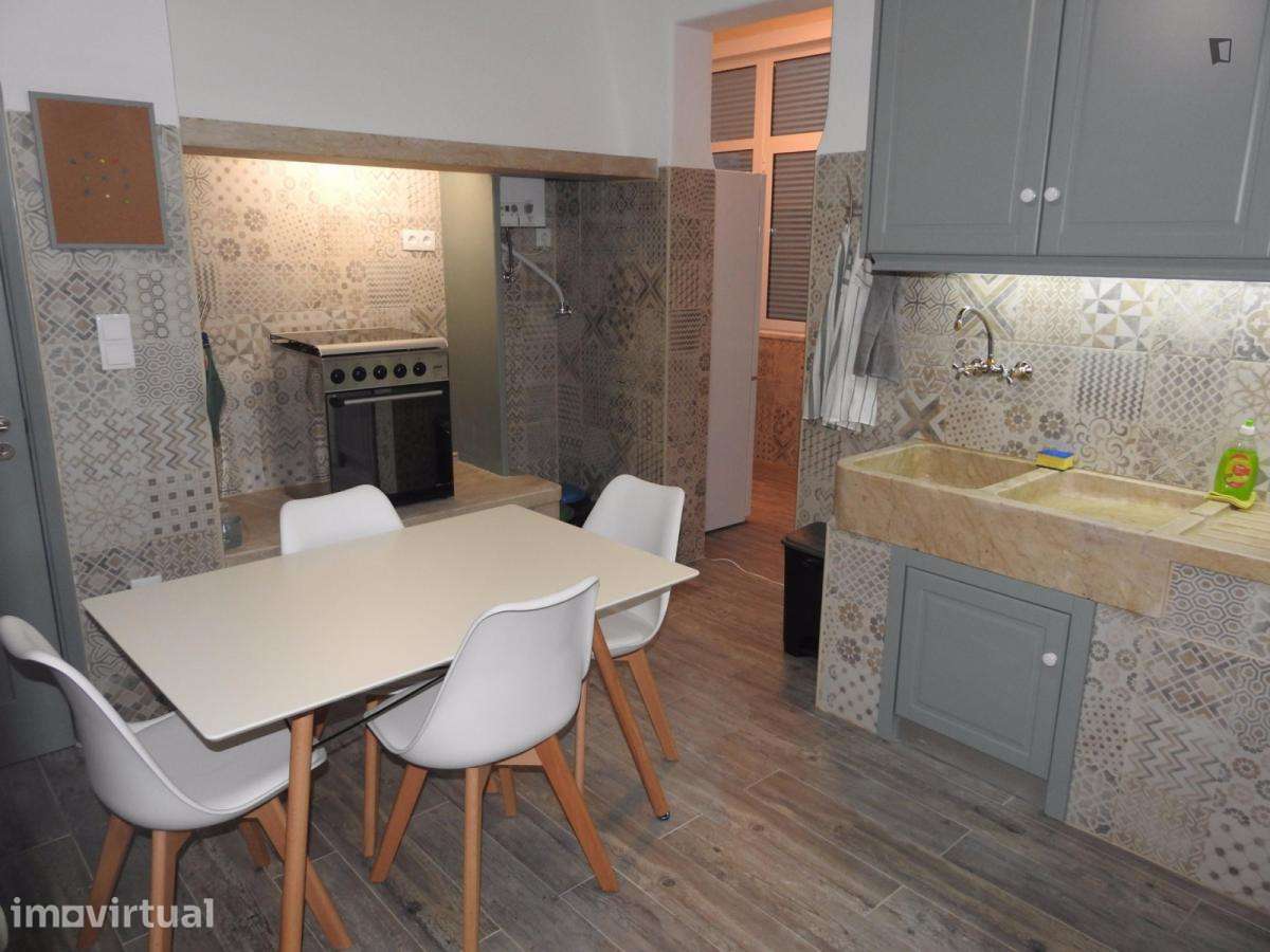 Quarto - localizado em Saldanha Lisbon - Grande imagem: 5/11