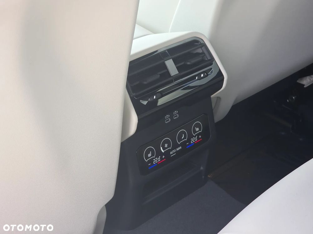 BMW Seria 5 550e xDrive PHEV M Sport - 16