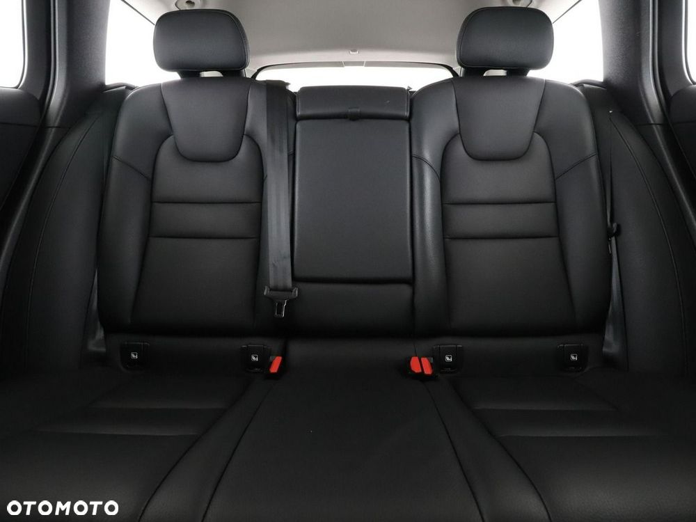 Volvo V60 B4 B Plus Bright - 19
