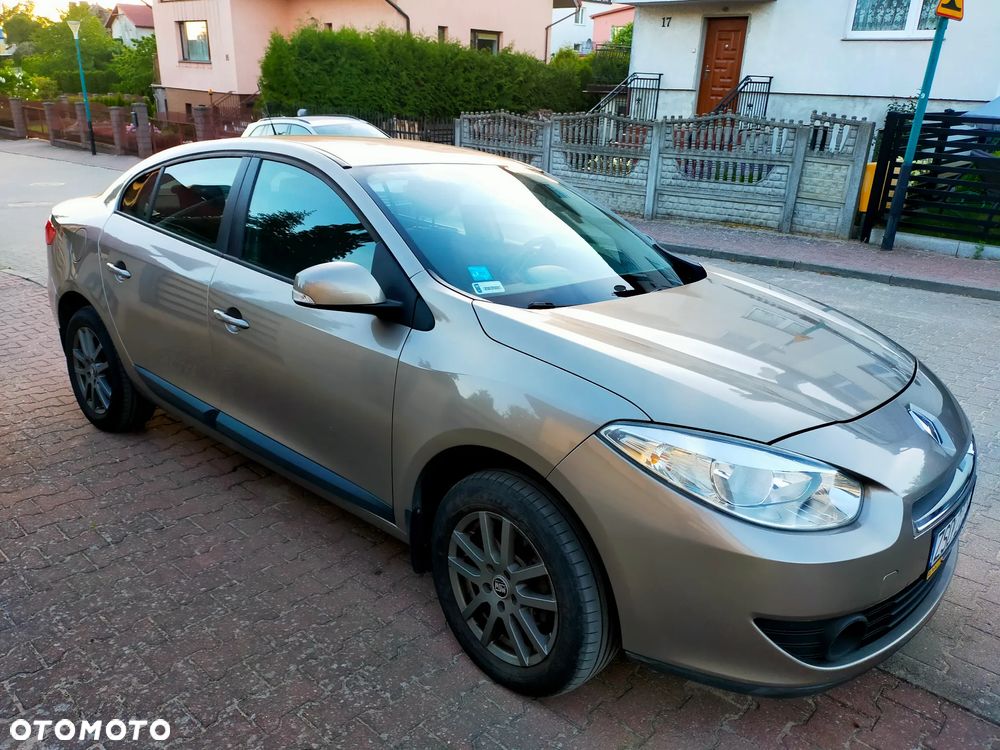 Renault Fluence 1.6 16V Privilege - 8