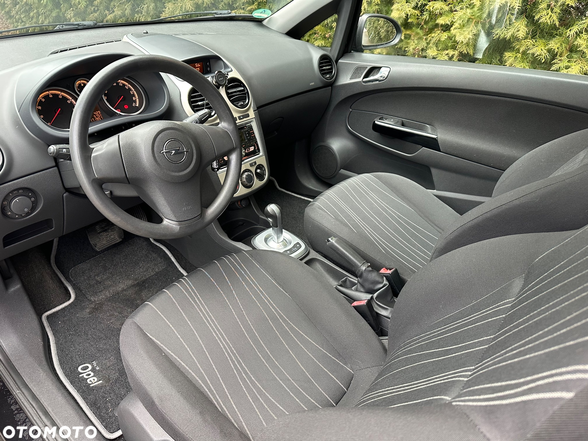 Opel Corsa 1.2 16V Silverline Easytronic - 10