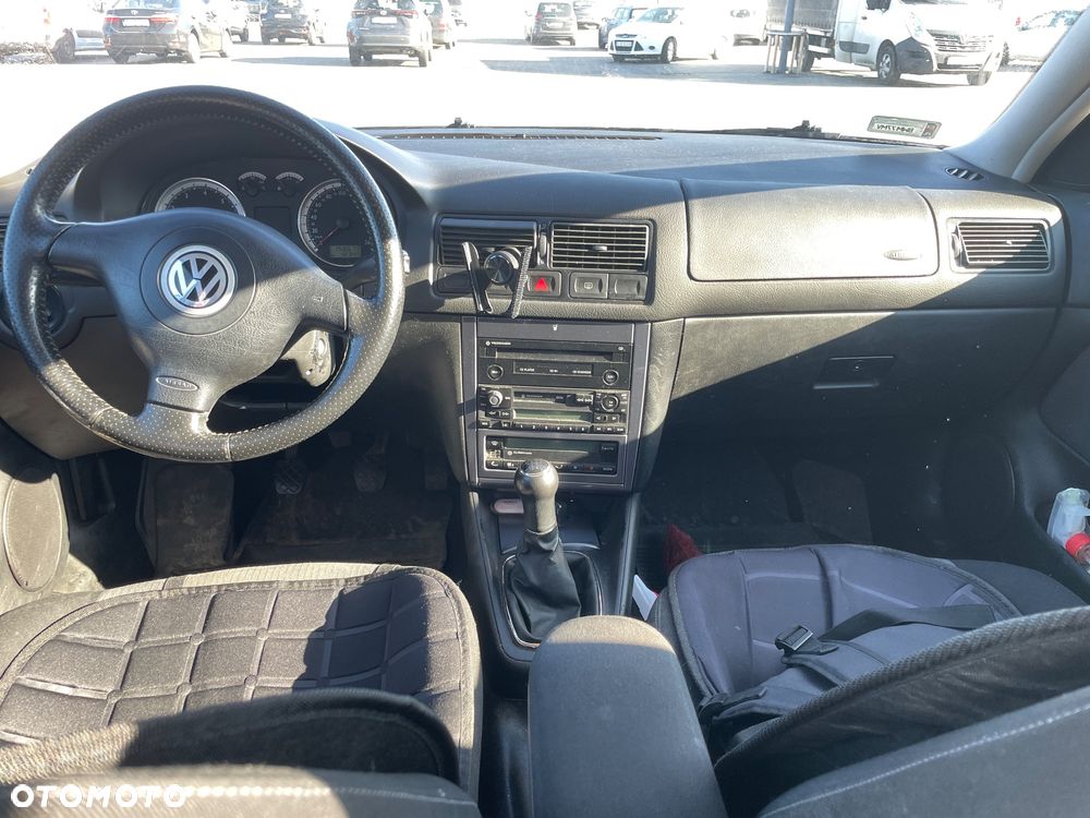 Volkswagen Golf 1.6 Comfortline - 9