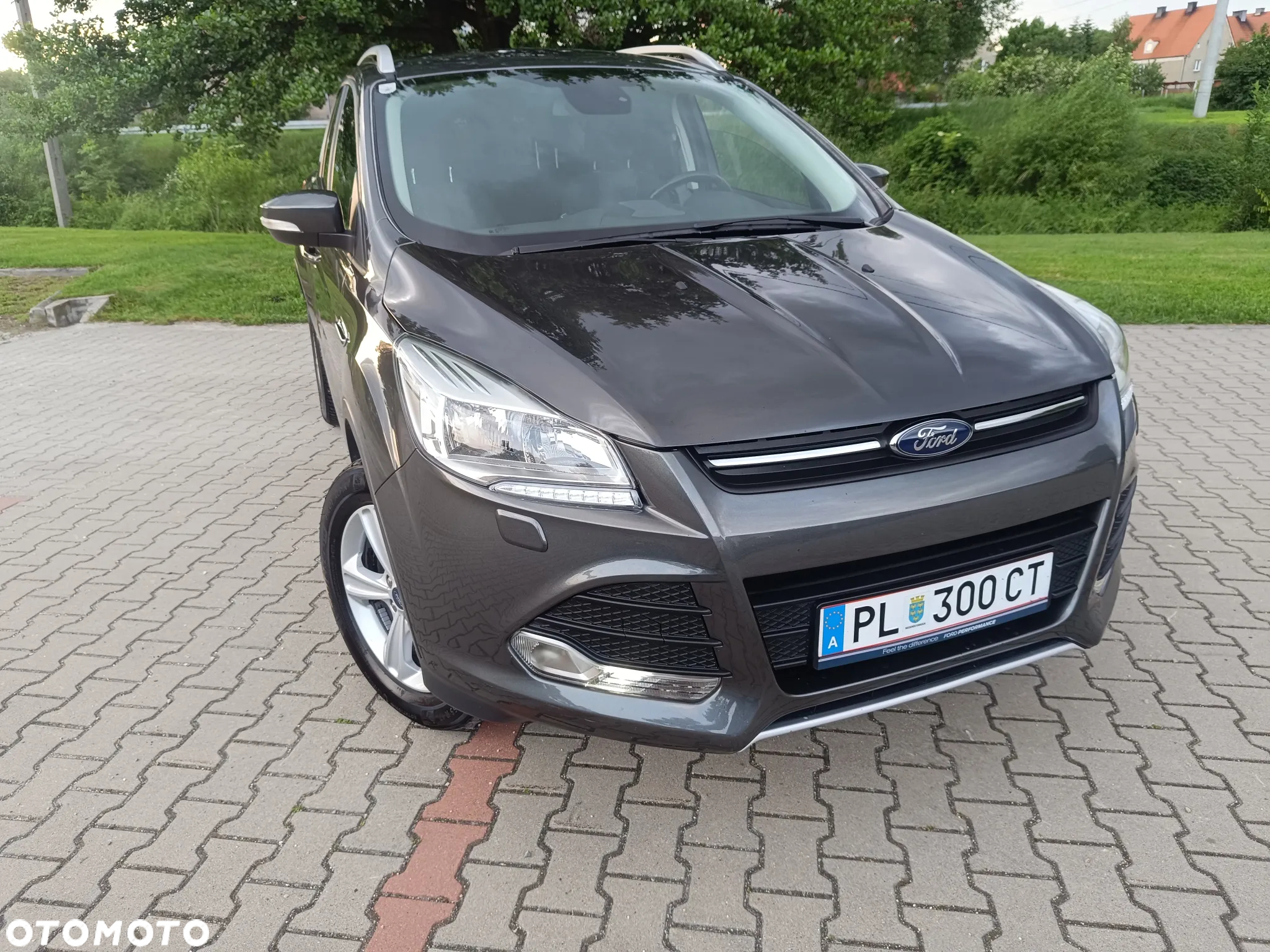 Ford Kuga 2.0 TDCi 2x4 Titanium - 2