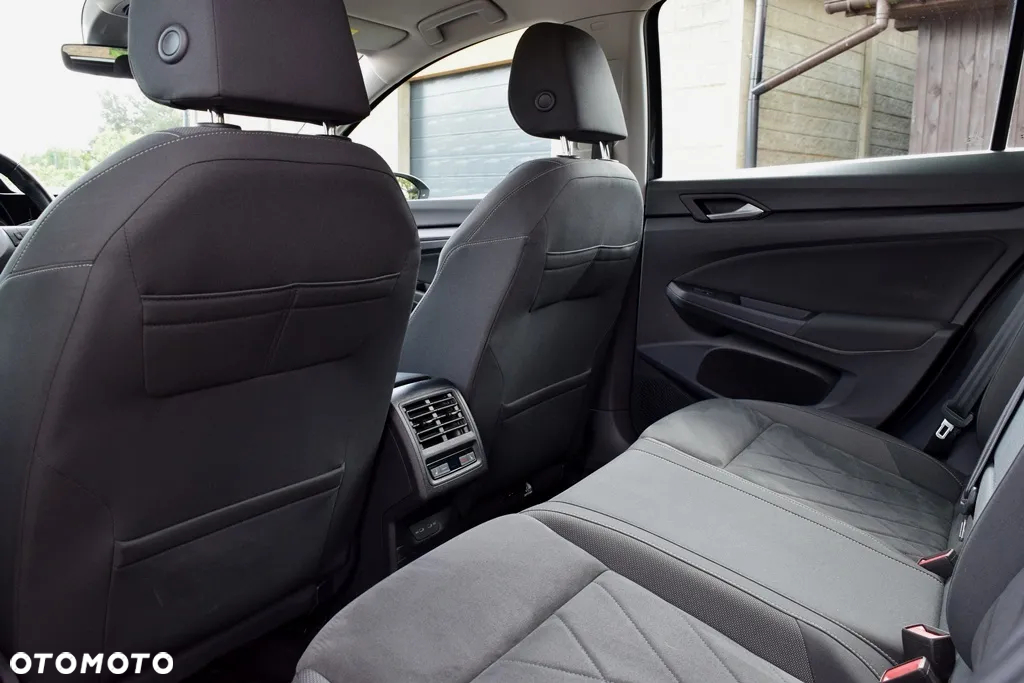 Volkswagen Golf VIII 2.0 TDI Style - 28