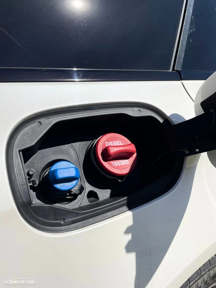 Mercedes-Benz E 300 de 9G-TRONIC AMG Line - 8