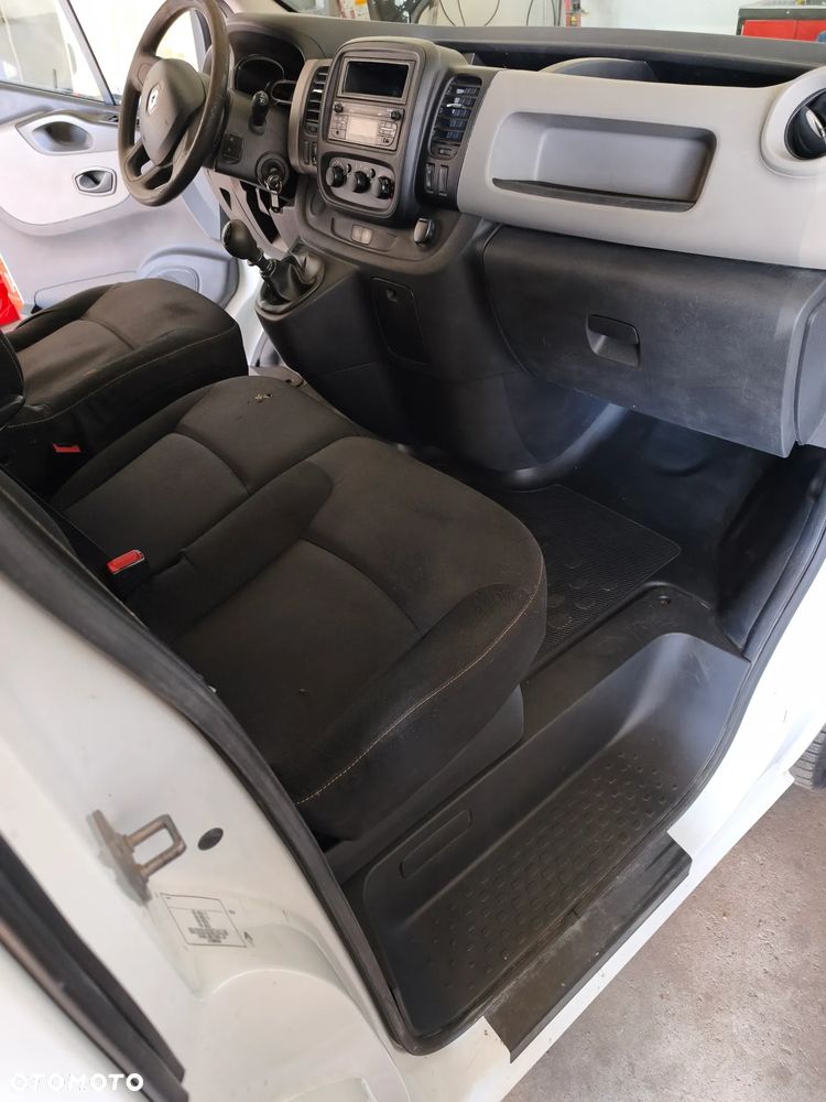 Renault Trafic - 16