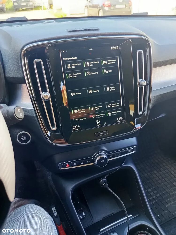 Volvo XC 40 - 3