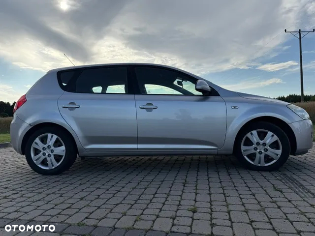 Kia Ceed - 3