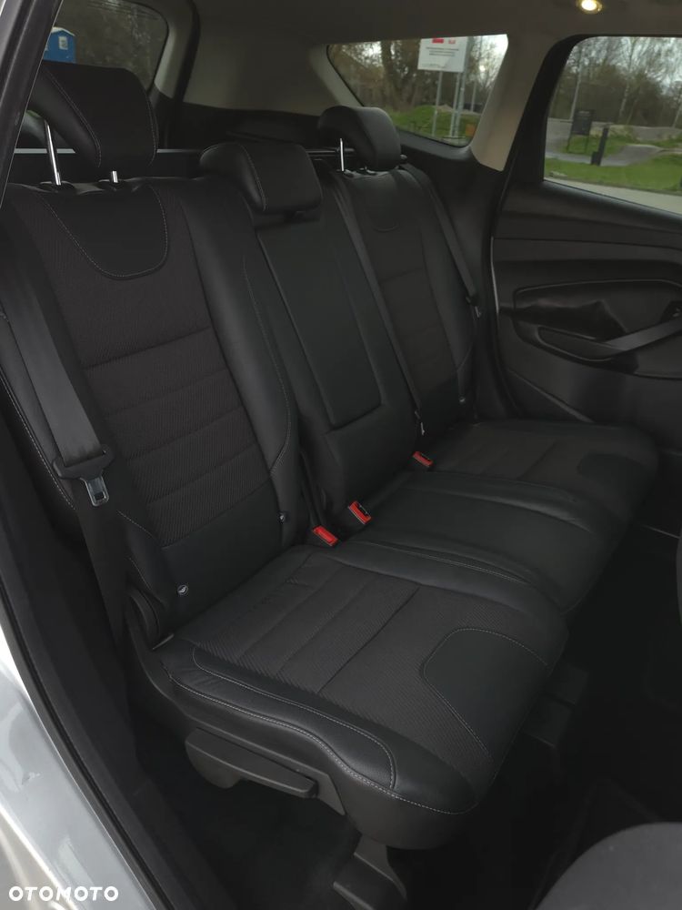 Ford Kuga 2.0 TDCi 2x4 Individual - 19