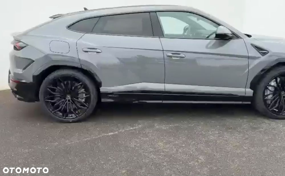 Lamborghini Urus - 5