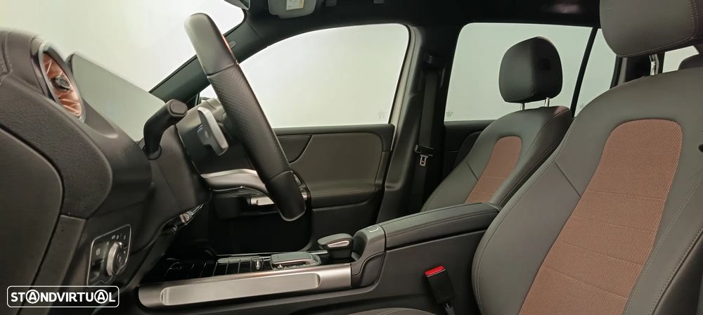 Mercedes-Benz EQB 250 Electric Art - 27