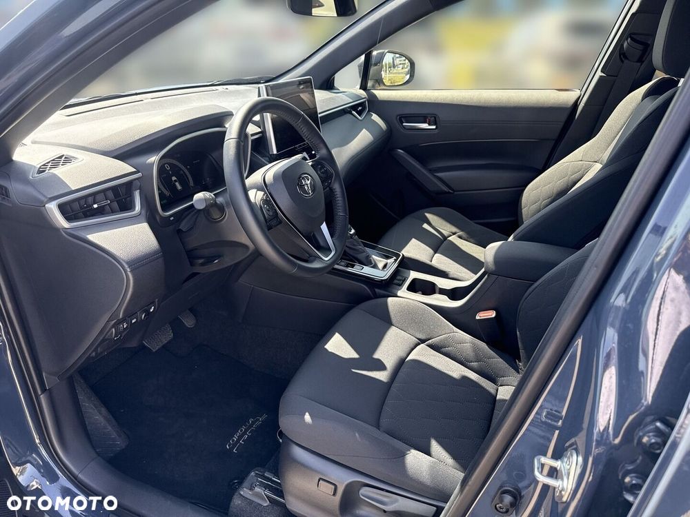 Toyota Corolla Cross - 12