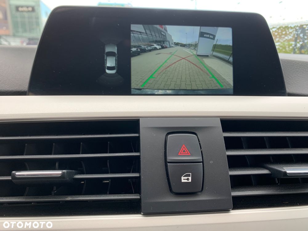 BMW Seria 3 318i Advantage - 36