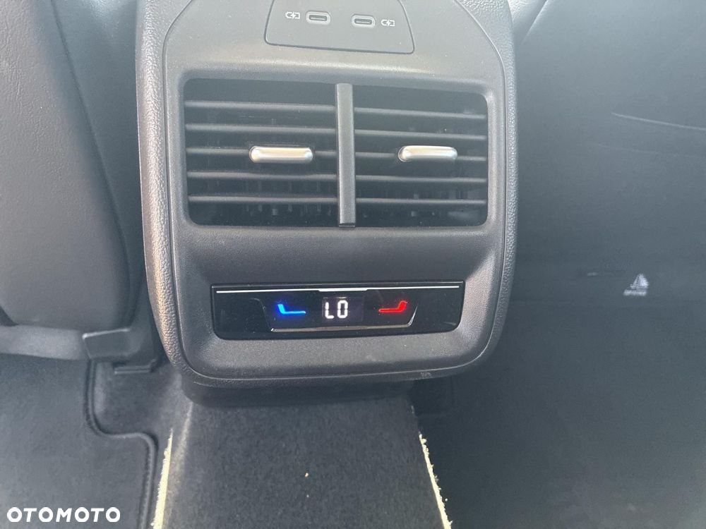 Volkswagen Passat - 15