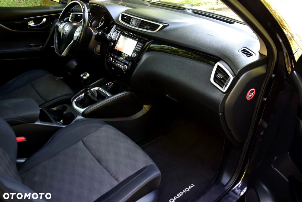 Nissan Qashqai 1.6 DIG-T N-Connecta - 18