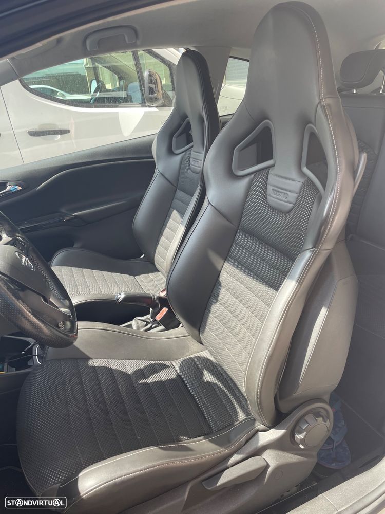 Opel Corsa 1.4 Turbo S&S GSi - 2