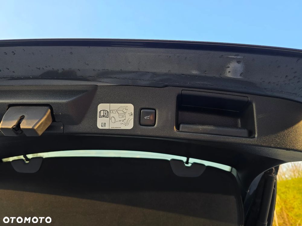 Ford Kuga 2.0 EcoBlue 4x4 ST-LINE X - 27