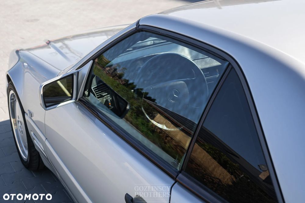 Mercedes-Benz SL 320 - 11