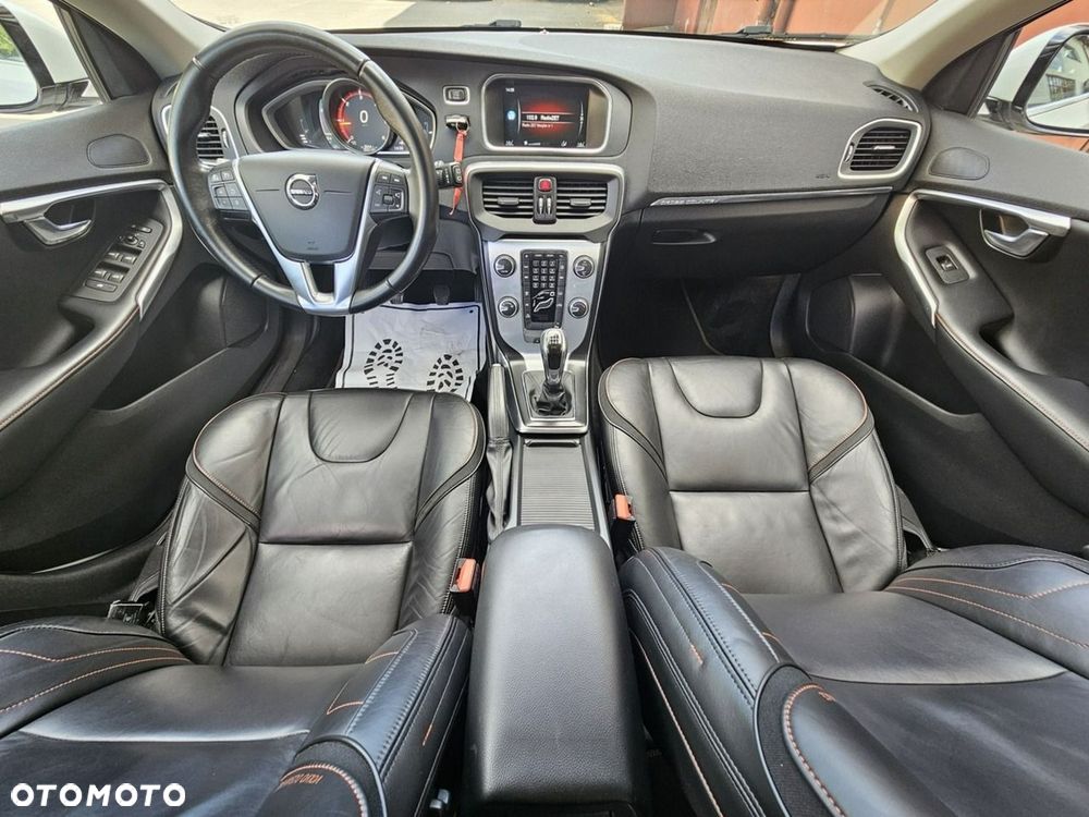 Volvo V40 D2 Drive-E Ocean Race - 7