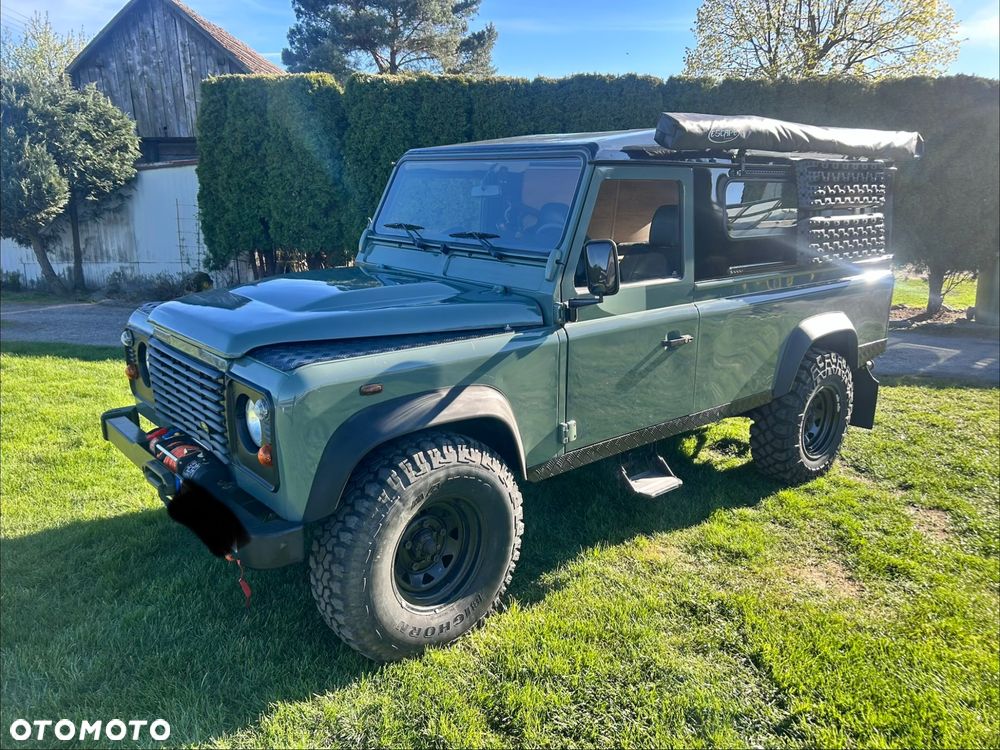 Land Rover Defender - 2