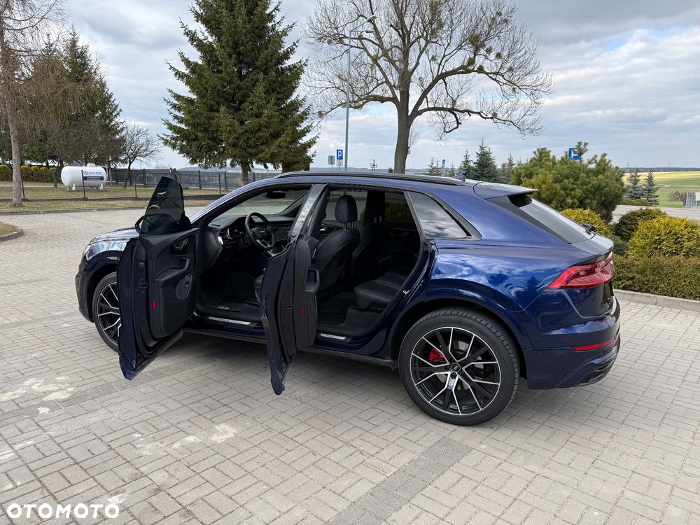 Audi Q8 - 9