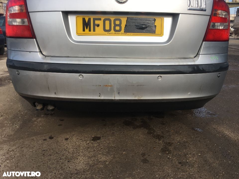 Spoiler / Bara Spate cu Locas Senzori Parcare Skoda Octavia 2 Berlina / Hatchback 2003 - 2013 Cod Culoare 9156 - 1