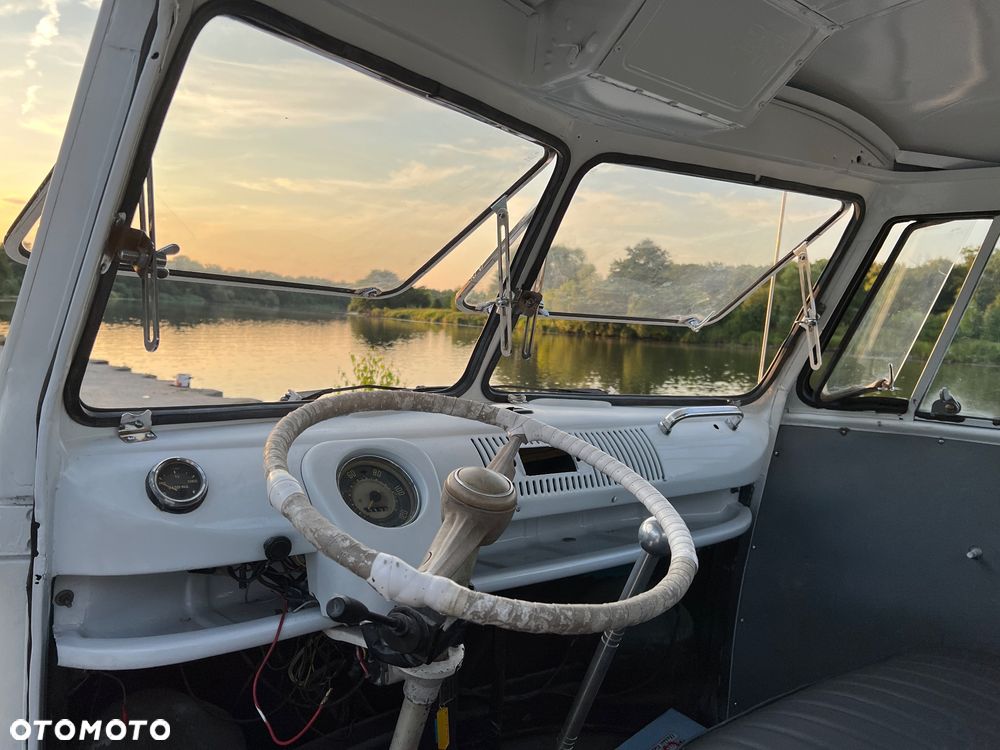 Volkswagen Transporter - 12