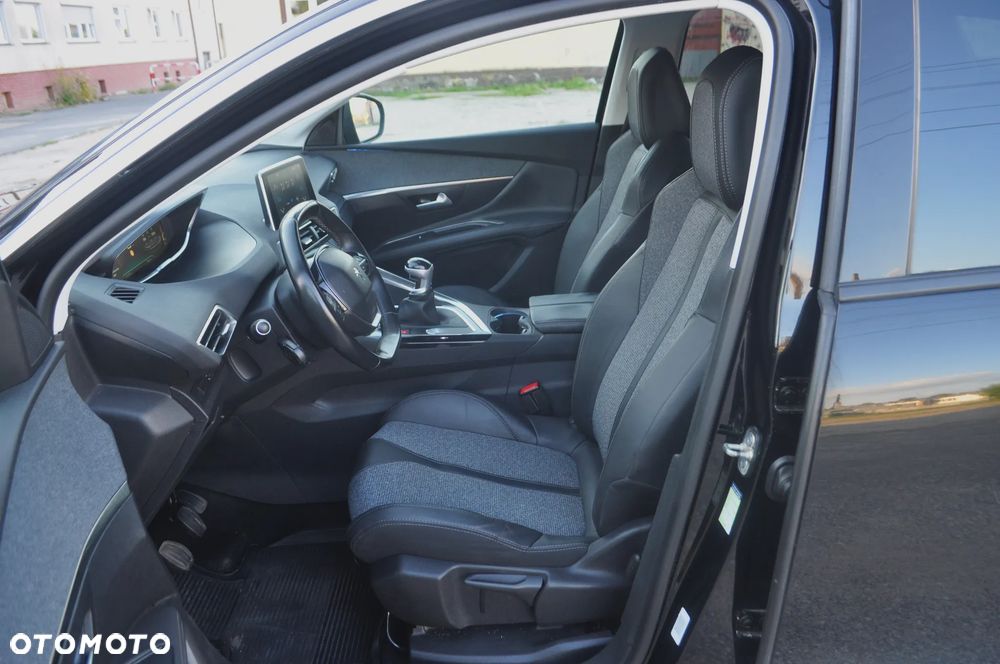 Peugeot 3008 PureTech 130 Style - 28