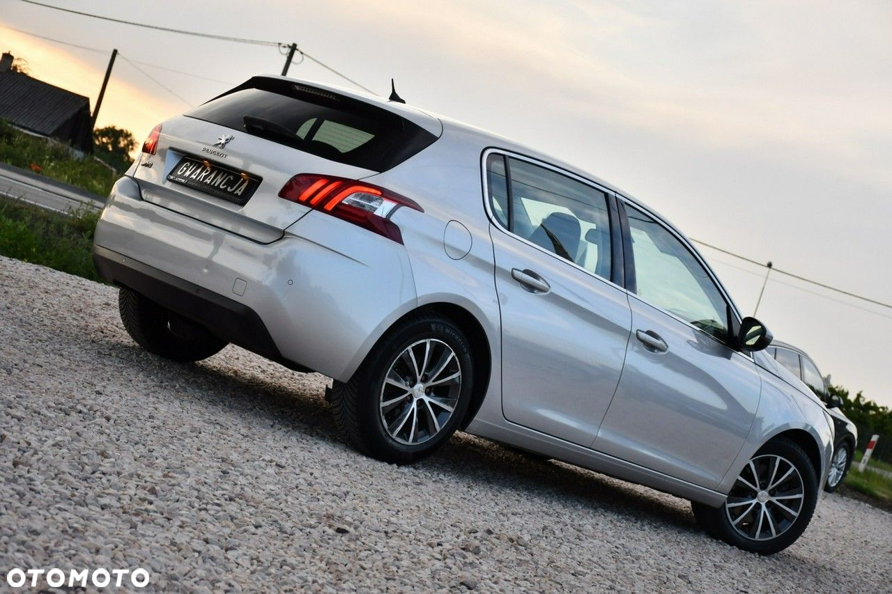 Peugeot 308 - 25