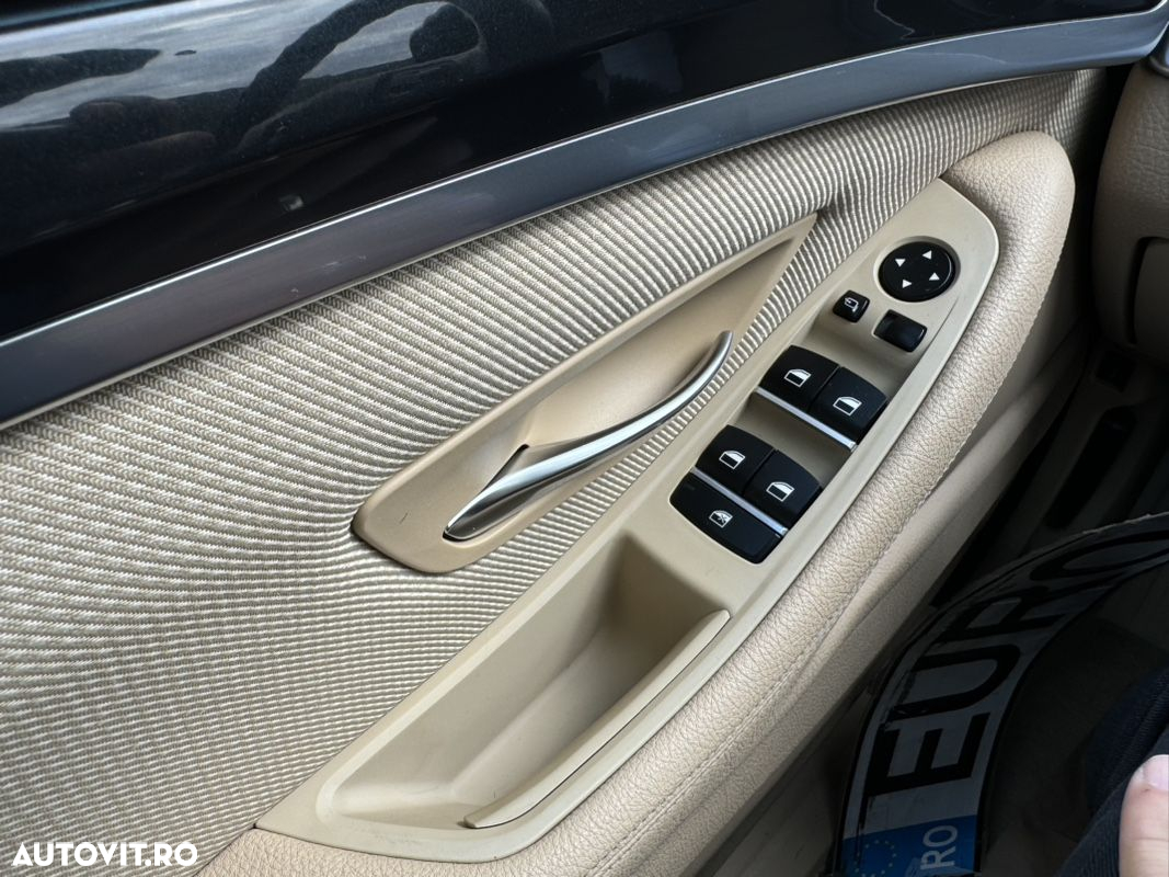 BMW Seria 5 523i Sport-Aut. - 16