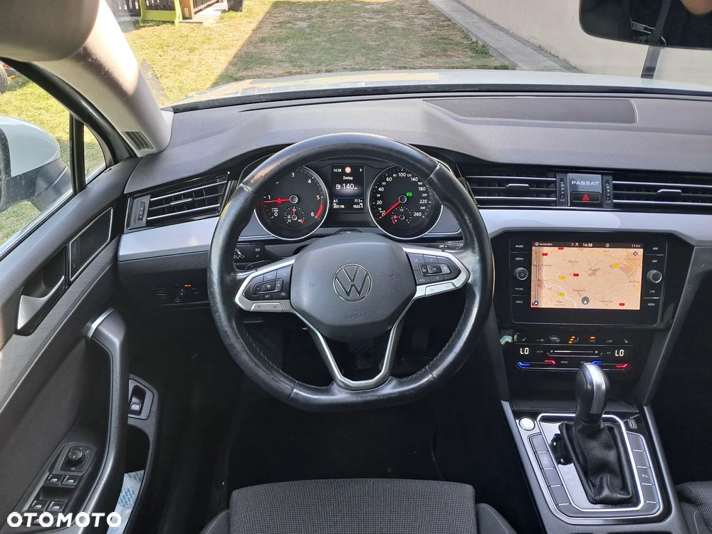 Volkswagen Passat - 14