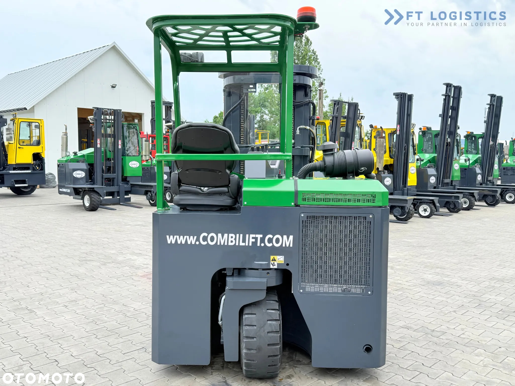 Combilift CB3000 / DIESEL / TRIPLEX 4900MM / WOLNY SKOK / PRZESUW WIDEŁ / POZYCJONER / WIDŁY 1500MM / JAK NOWY - 10