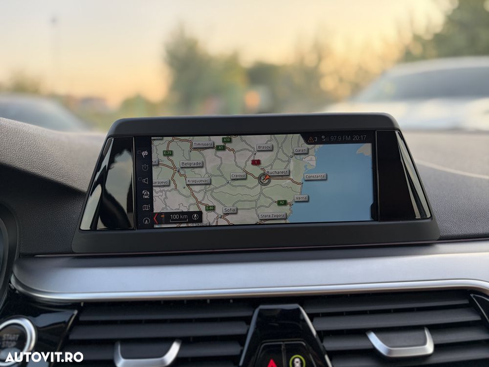 BMW Seria 5 520i Aut. - 36