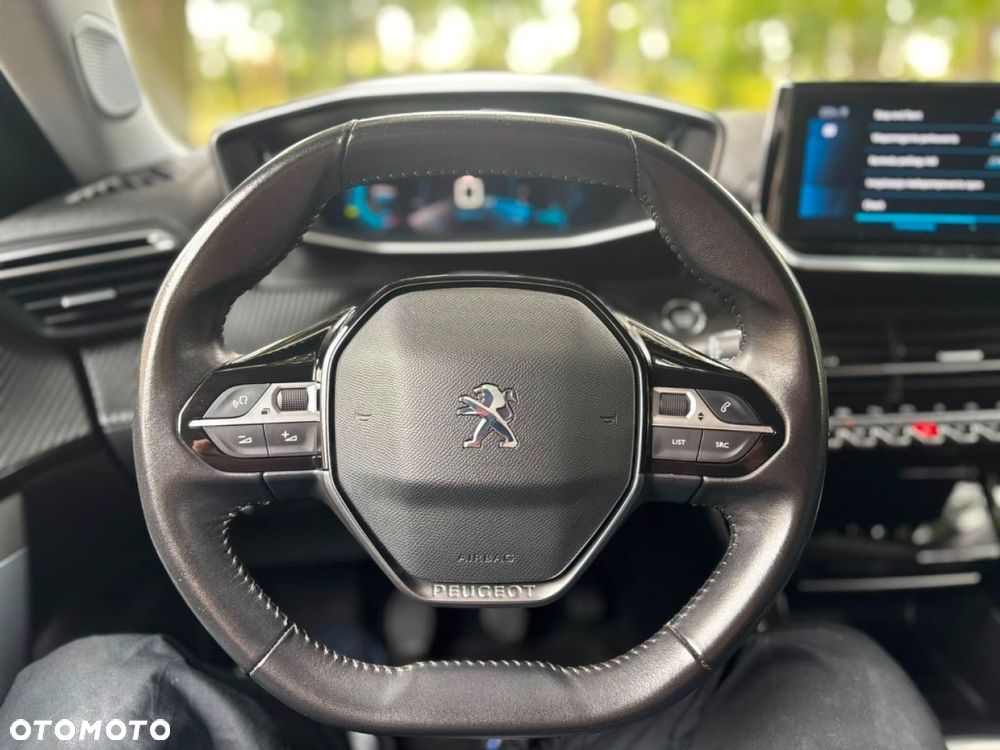 Peugeot 2008 - 18