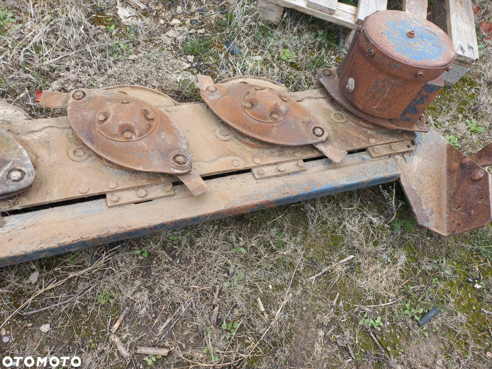 Części do kosiarek dysk,koło zębate,tryb,bęben,ślizg,listwa,przekładnia,pottinger novacat,fella sm310 tl,kuhn gmd 4410,jf stoll,gx2800s,kverneland,sm,deutz fahr,krone,wałek,moduł,koło pośrednie,kardan - 1