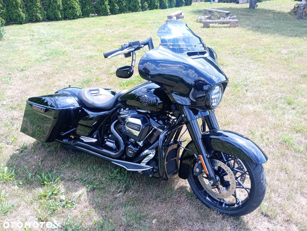 Harley-Davidson Touring Street Glide - 10