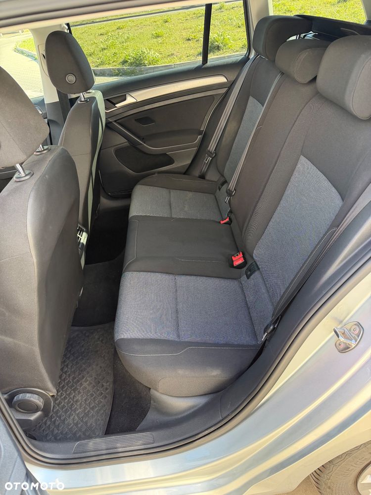 Volkswagen Golf 1.6 TDI Trendline DSG - 17