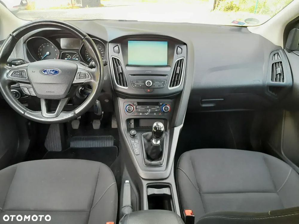 Ford Focus 1.0 EcoBoost Titanium - 10