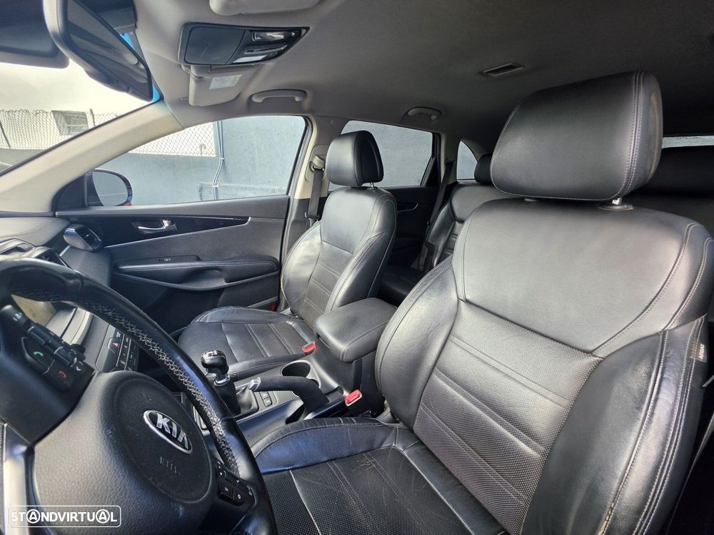 Kia Sorento 2.2 CRDi TOP - 2