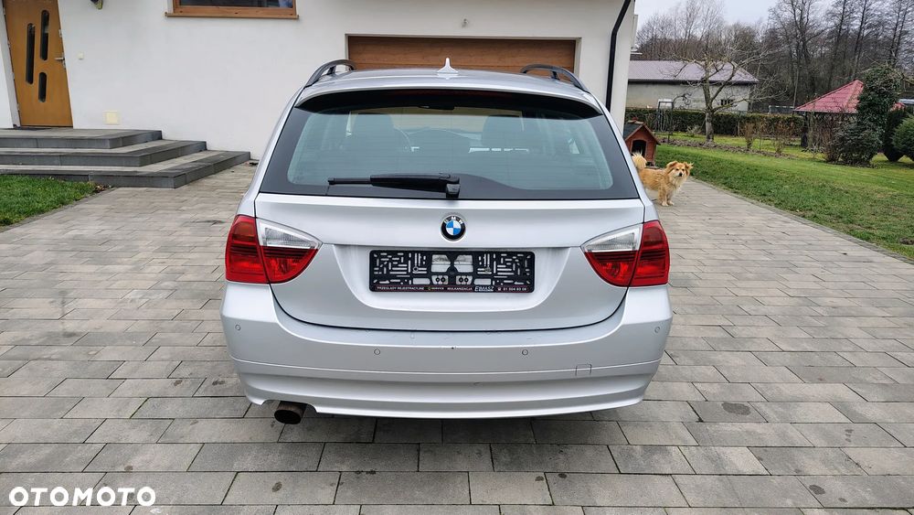 BMW Seria 3 320i - 6